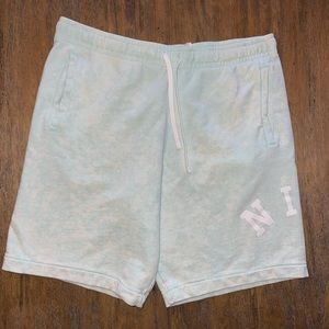Men’s Mint Green Nike Cotton Shorts. Size L.